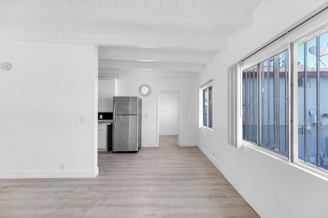 Photo - 3324 Drew St