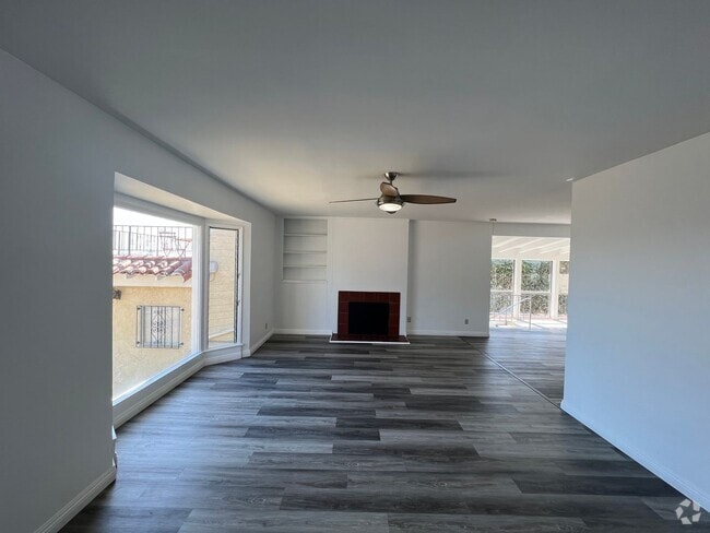 Building Photo - 2609 E Wall St Unit 2609 Rental