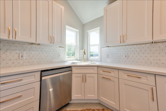 Photo - 880 La Terraza Blvd