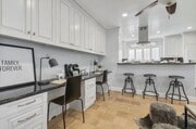 Photo - 22300 Bassett St