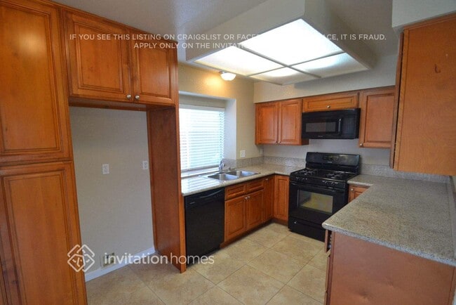 Photo - 16371 Hazelwood Ct