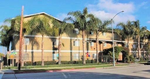 Floor Plan - Deluxe 1Bed 1Ba ***$500 OFF YOUR MOVE IN SPECIA...