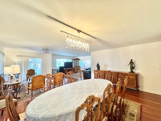 Photo - 10655 Wilshire Blvd Apartment Unit 201