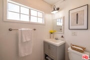Photo - 320 E Tiger Lily Dr House
