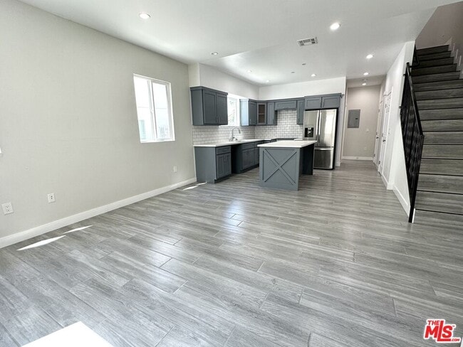 Building Photo - 1123 Browning Blvd Rental