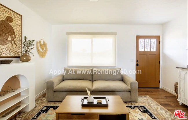 Photo - Updated 3 Bed 2 Bath Home on 2.5 Fenced In Acres with paid SOLAR PANELS!!