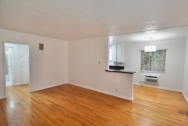 Photo - 11143 Aqua Vista St Unit 04