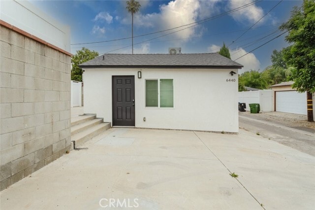 Photo - 6440 Lindley Ave