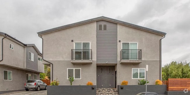 Building Photo - 5026 1/2 Cleon Ave Rental