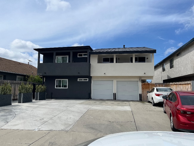 Photo - 4732 Bancroft St Unit 3