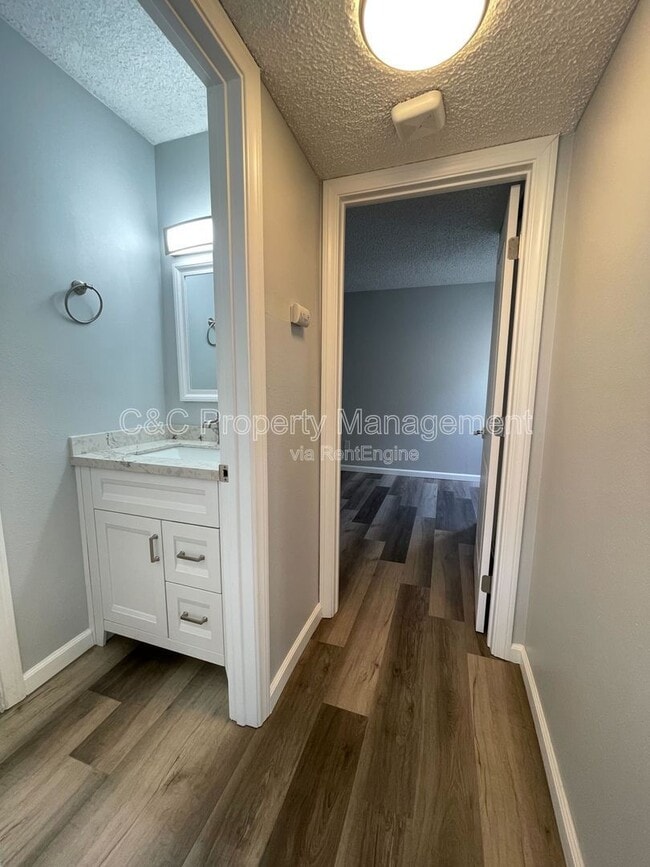 Photo - 1817 E Grand Ave