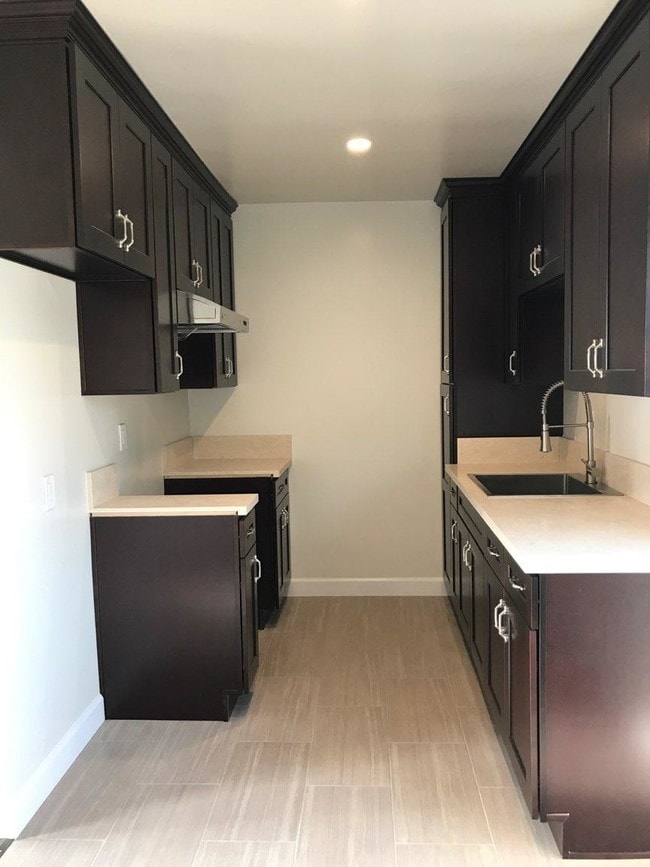 Building Photo - 12115 Herbert St Unit 3
