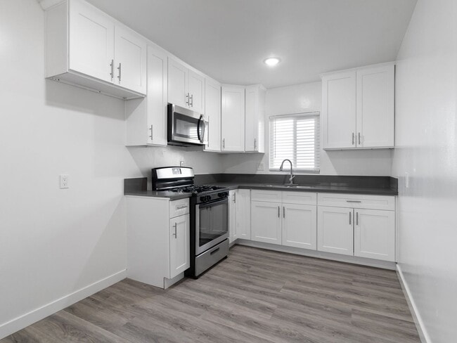 Photo - 1577 Pine Ave Unit 08