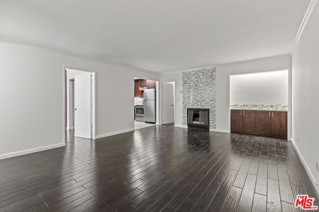 Photo - 1033 6th St House