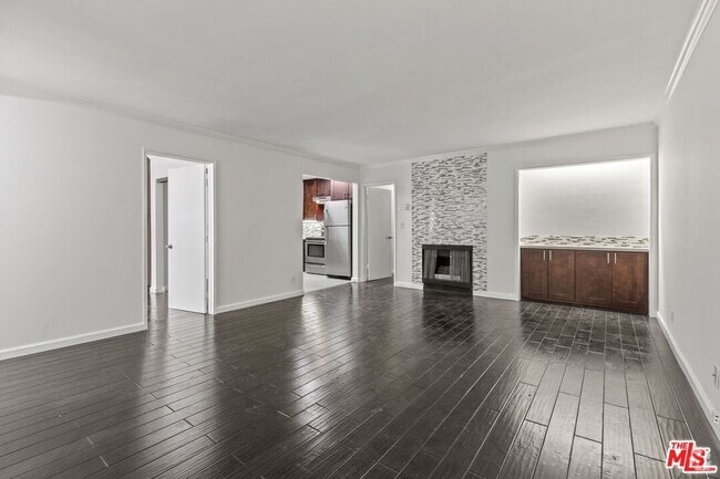 Building Photo - 1033 6th St Rental