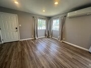 Photo - 6373 Osler St