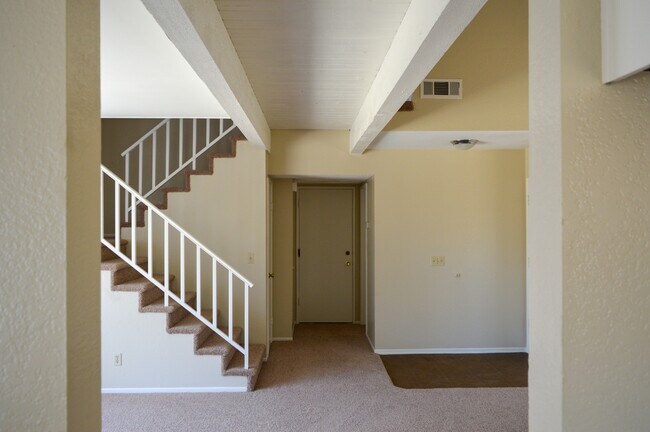 Photo - 11249 Heathrow Dr