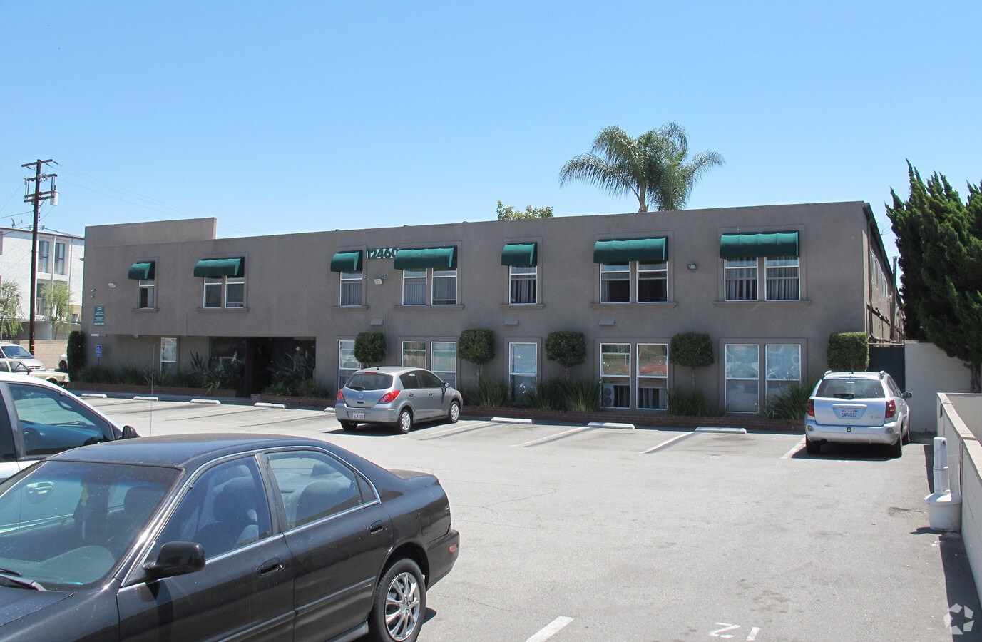 The Lakewood Apartments - The Lakewood Apartments