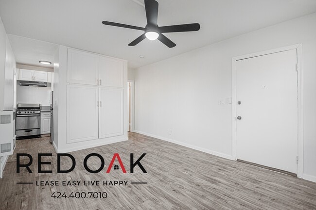 Photo - 1269 N Ardmore Ave Unit 1269 1/4