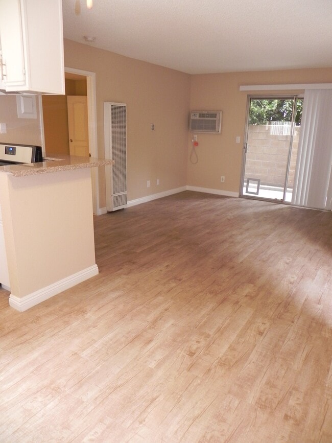Photo - 8602 Chapman Ave