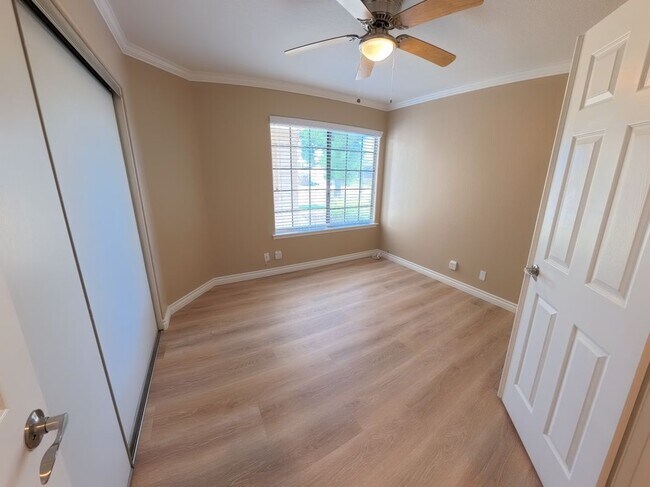 Photo - 30288 Mersey Ct