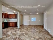 Photo - 1031 W 12th St