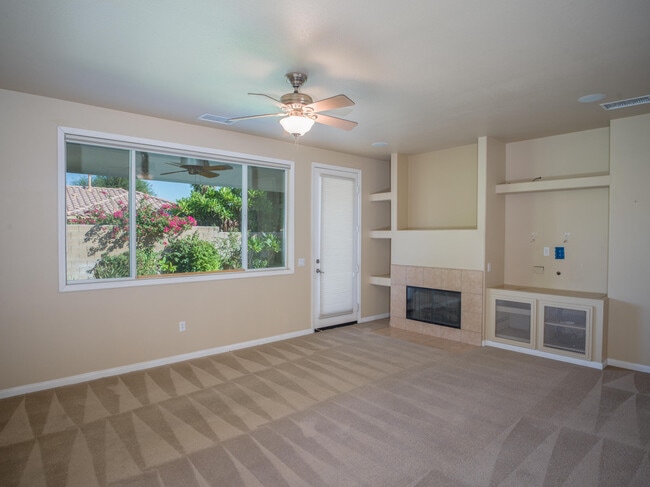 Photo - 42222 Revere St