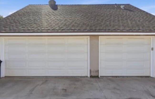 Photo - 242 W 17th St Unit Extra Large Detached ADU With Private Garage