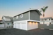 2nd Floor Unit - No One Above Or On Sides! - 3016 Jeffrey Dr Unit Apartment B