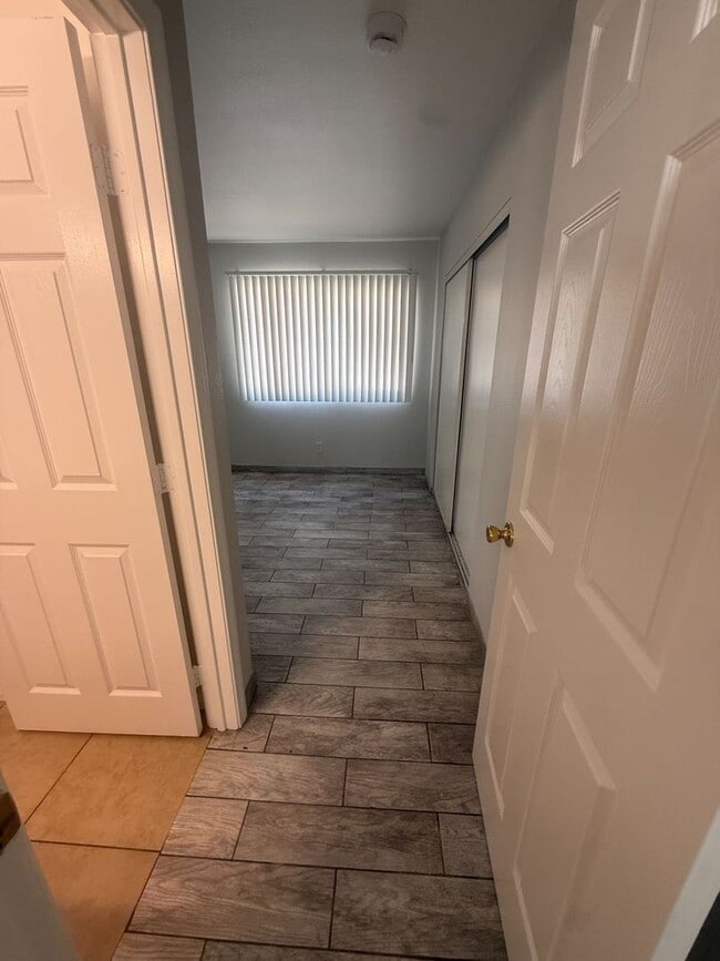 Photo - ONTARIO 1 BEDROOM APARTMENT Unit D