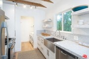 Photo - 704 Vernon Ave