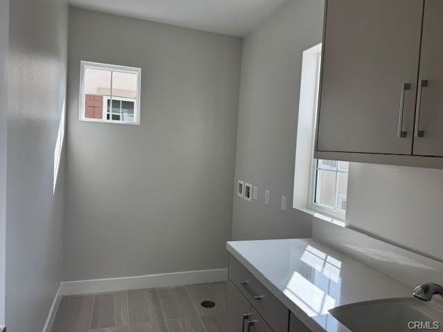 Building Photo - 705 Olivier Dr