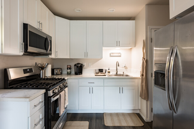 Photo - 910 S Lincoln Ave Condo