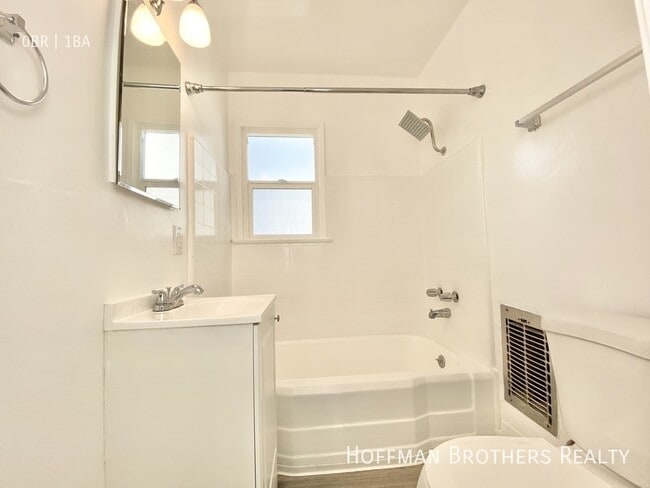 Photo - 1518 Laurel Canyon Blvd