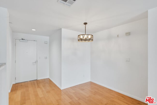Photo - 12222 Wilshire Blvd Unit 208