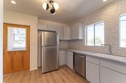 Photo - 111 W 48th St