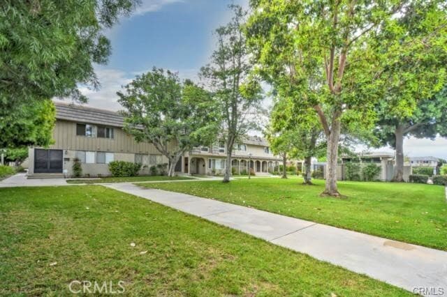 Photo - 4555 Larwin Ave