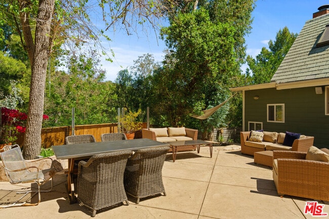 Photo - 2026 Topanga Skyline Dr