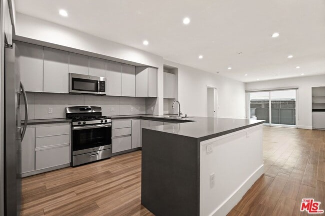 Photo - 1515 Colby Ave Unit 302