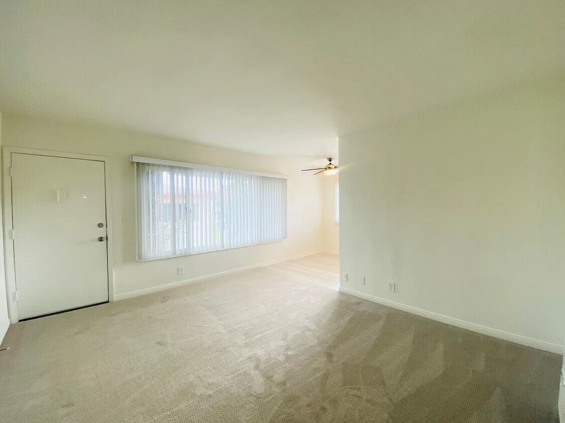 Floor Plan - 2 bedroom,  2 bathrooms + bonus room