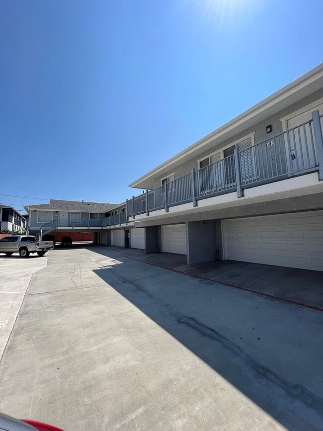 Building Photo - Move in Special!! $1000 off 1st Month's Rent!! Unit 849