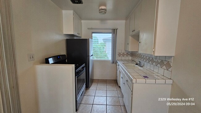 Photo - Wellesley Manor