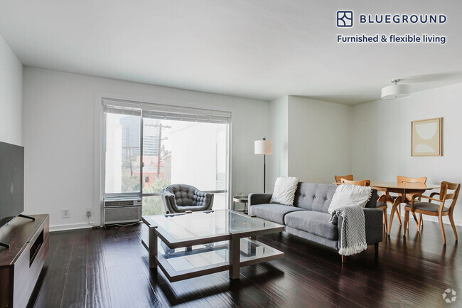 Building Photo - 5805 W 8th St Rental