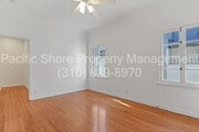 Photo - Orange Triplex Unit 623