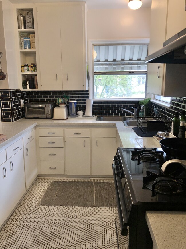 Photo - 1115 Neola St