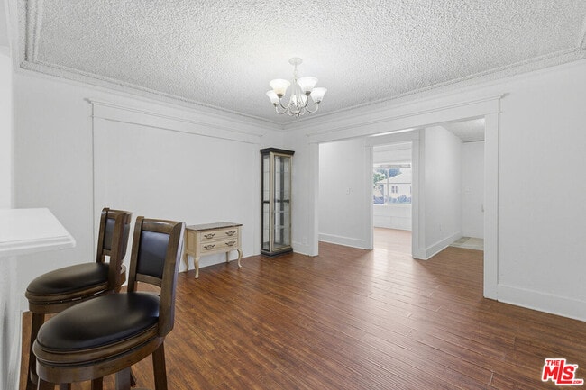 Photo - 6015 Brynhurst Ave