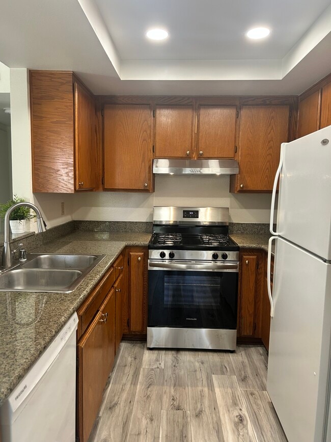 Photo - 795 Brookstone Rd Unit 204