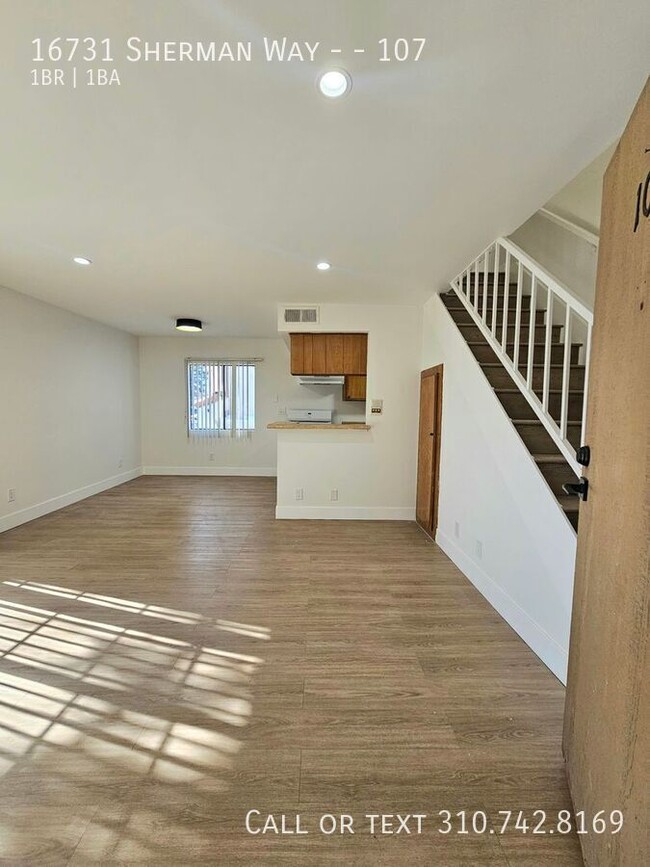 Building Photo - 16731 Sherman Way Unit 107