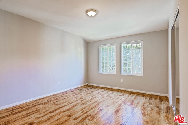 Photo - 1112 Ocean Park Blvd Unit B