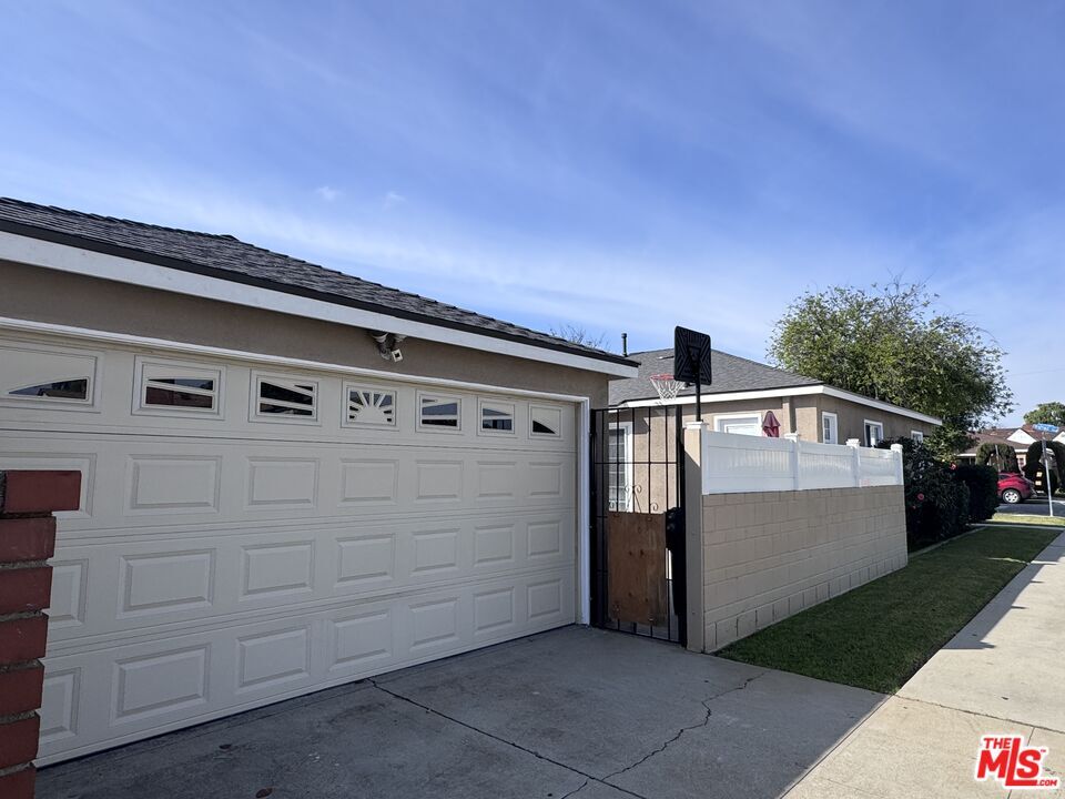 Photo - 344 N Spruce St